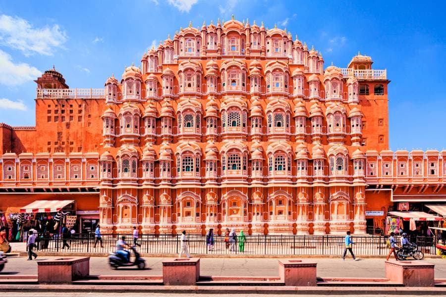Why You Should Visit Jaipur: A Tourist’s Guide to India’s Pink City